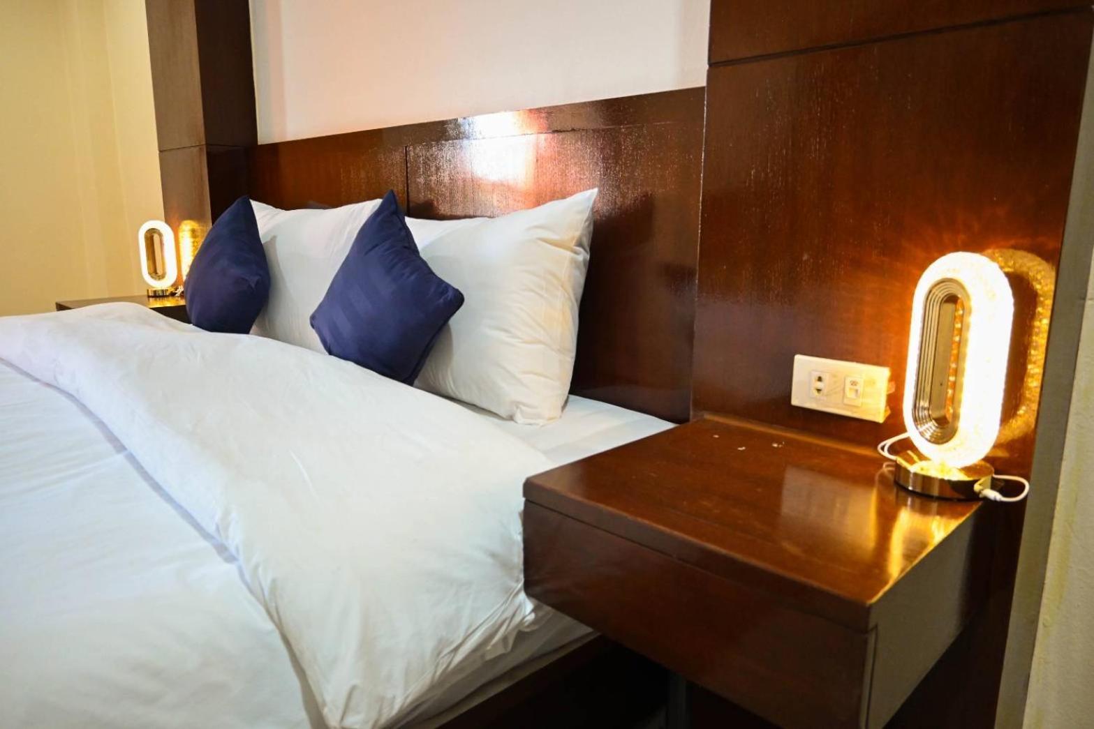Royal Star Suites Pattaya Zewnętrze zdjęcie