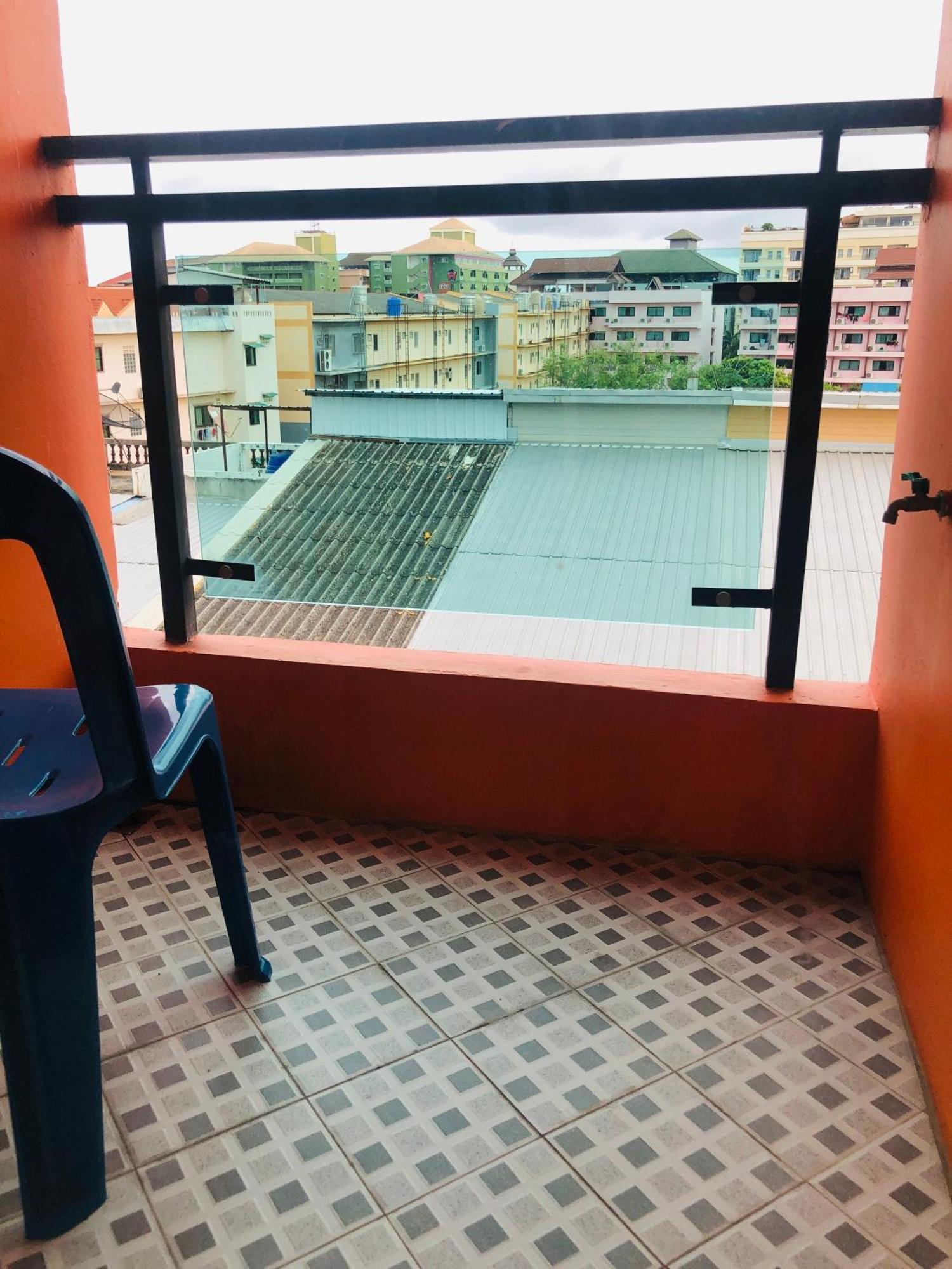 Royal Star Suites Pattaya Zewnętrze zdjęcie