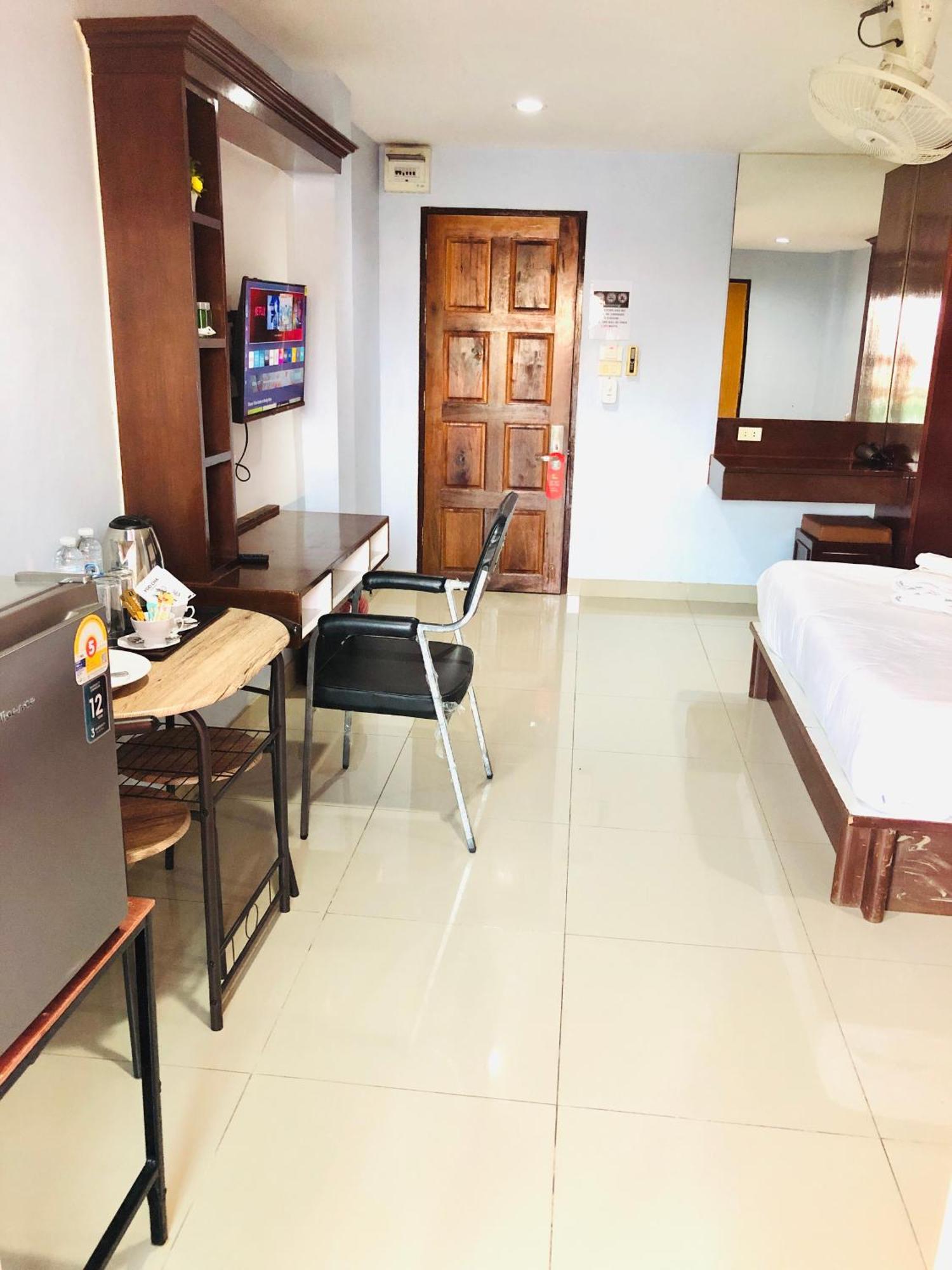 Royal Star Suites Pattaya Zewnętrze zdjęcie